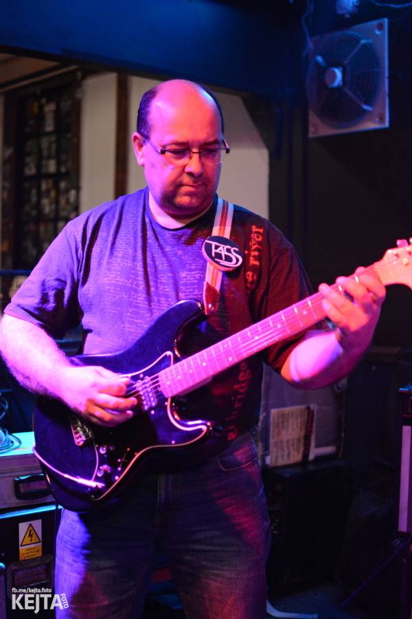 Na festivalu Punx And Summer v Modré Vopici zahrála i punková legenda Šanov 1. Vystoupili také RV4 nebo TASS