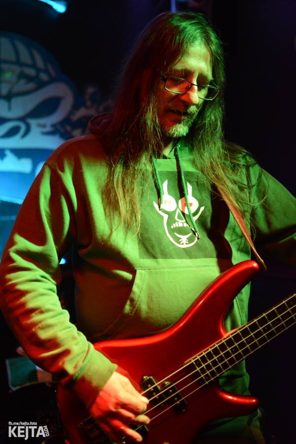 Na festivalu Punx And Summer v Modré Vopici zahrála i punková legenda Šanov 1. Vystoupili také RV4 nebo TASS