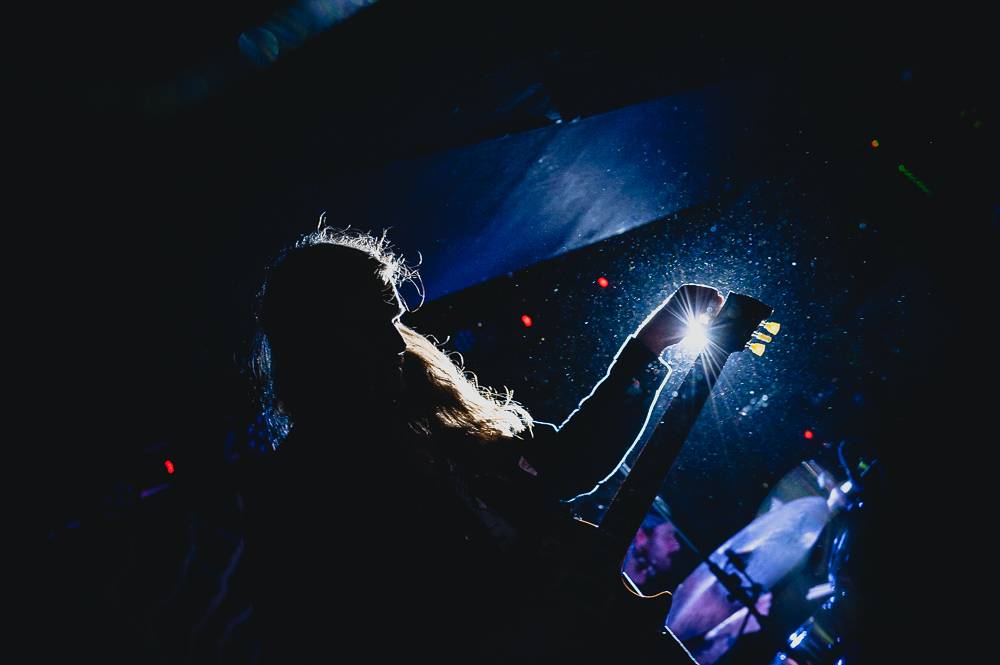 All Them Witches obstarali v Rock Café pomyslné pálení čarodějnic