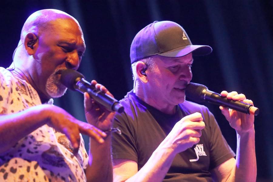 Bobby McFerrin v Brně rozezpíval celé Sono