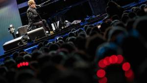 Elton John se v O2 areně rozloučil s českými fanoušky