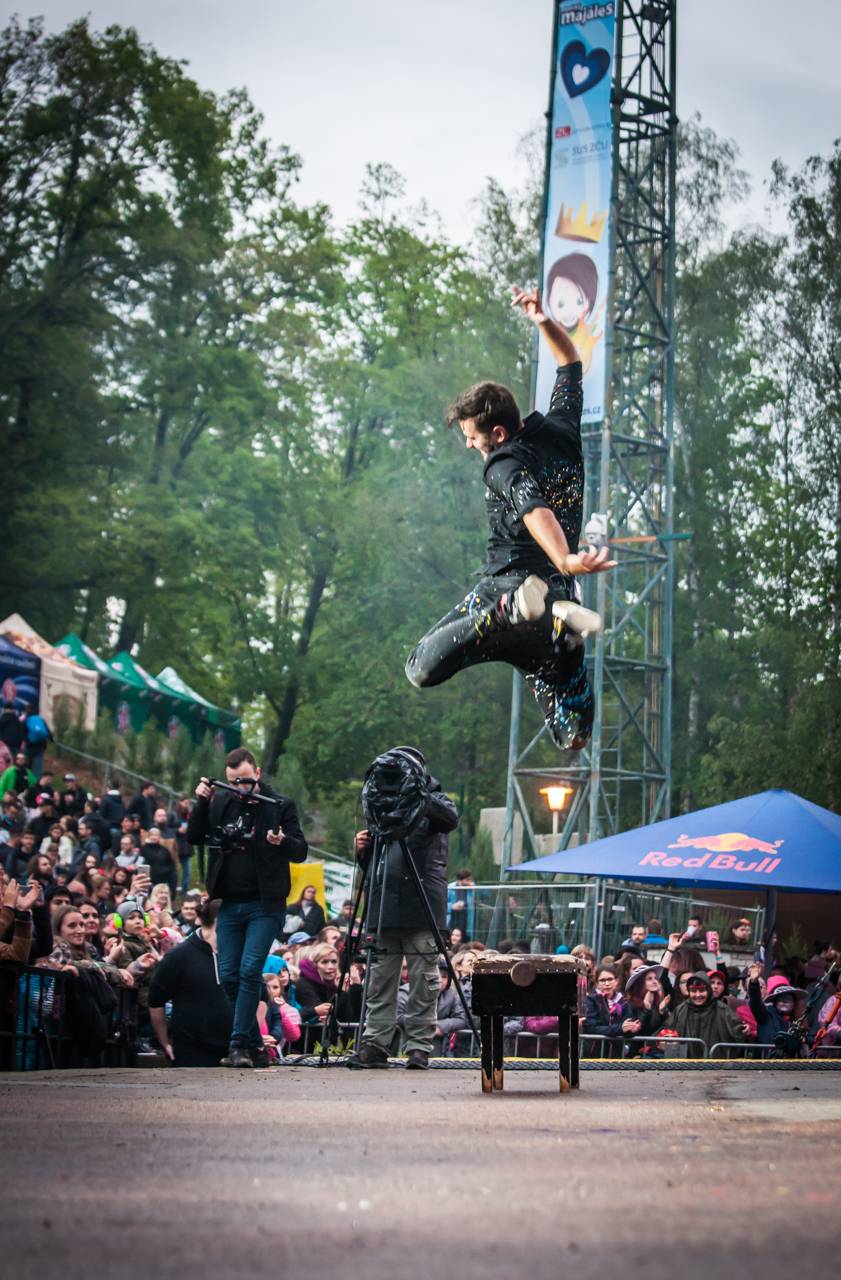 Plzeňský Majáles zlobily rozmary počasí, Kryštof přivezl malý Strahov, zahráli i Mirai nebo Marek Ztracený