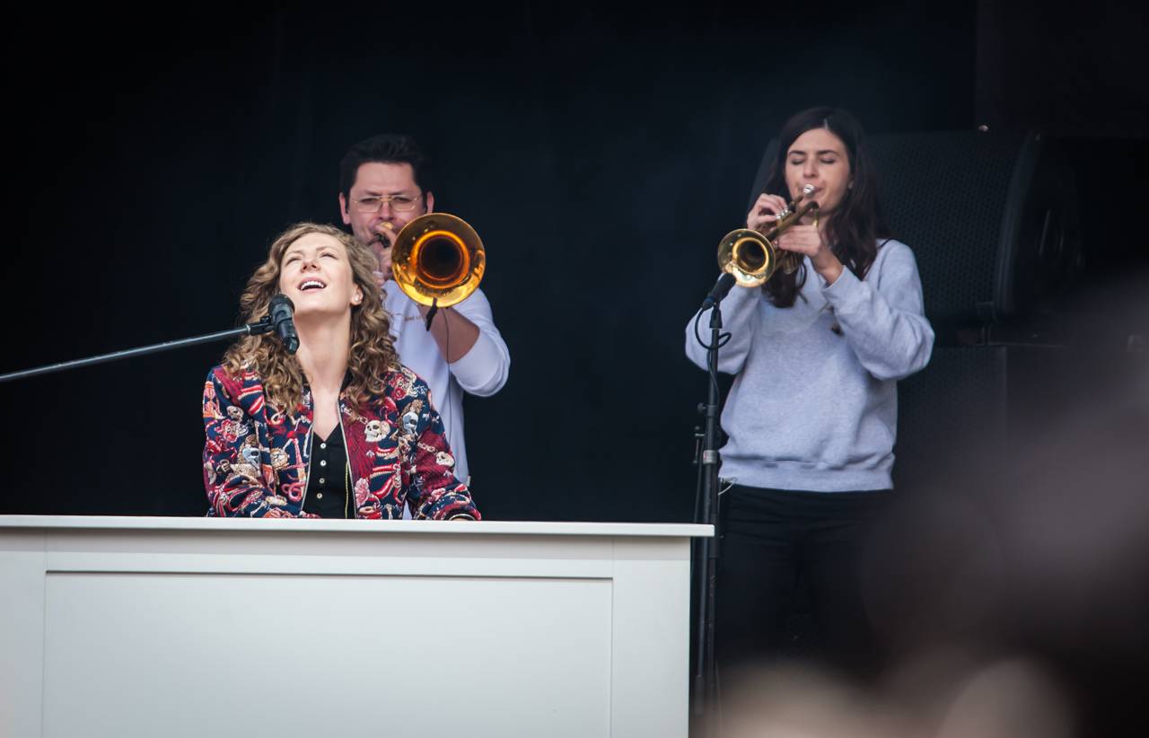 Plzeňský Majáles zlobily rozmary počasí, Kryštof přivezl malý Strahov, zahráli i Mirai nebo Marek Ztracený
