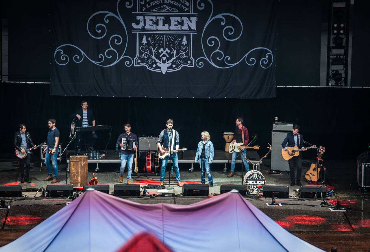 Plzeňský Majáles zlobily rozmary počasí, Kryštof přivezl malý Strahov, zahráli i Mirai nebo Marek Ztracený