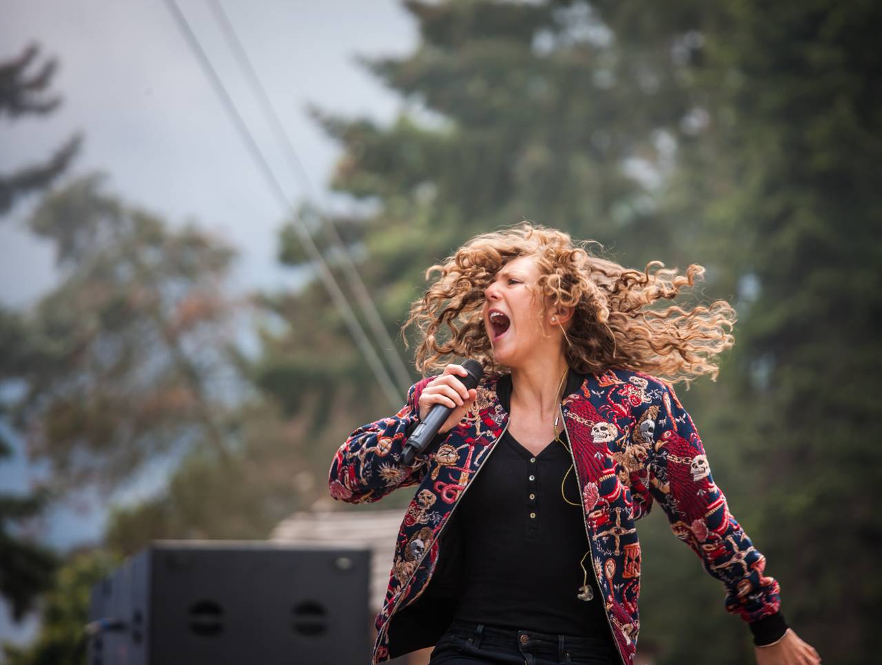 Plzeňský Majáles zlobily rozmary počasí, Kryštof přivezl malý Strahov, zahráli i Mirai nebo Marek Ztracený