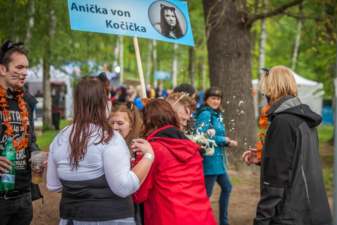 Plzeňský Majáles zlobily rozmary počasí, Kryštof přivezl malý Strahov, zahráli i Mirai nebo Marek Ztracený