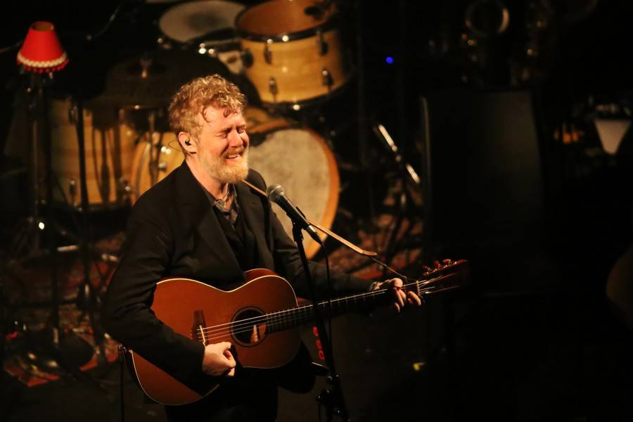 Brněnskému Sonu popřál k narozeninám Glen Hansard, přivezl tříhodinový koncert