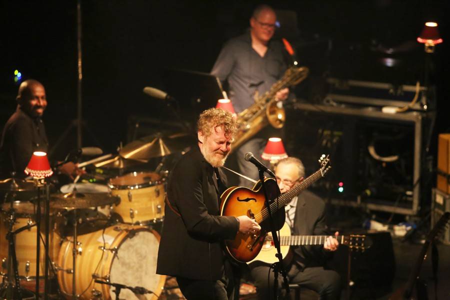 Brněnskému Sonu popřál k narozeninám Glen Hansard, přivezl tříhodinový koncert