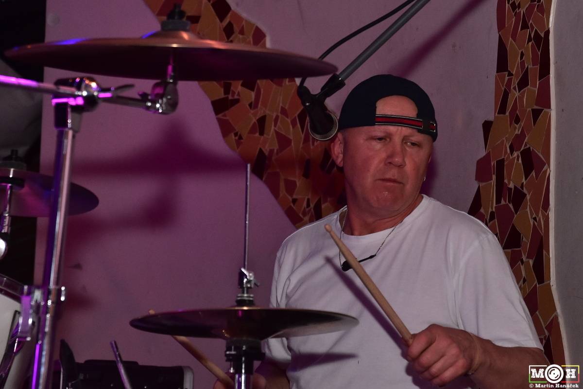 Rockové narozeniny v plzeňské Buena Vistě: Alice, Electric Therapy a Cox&Vox