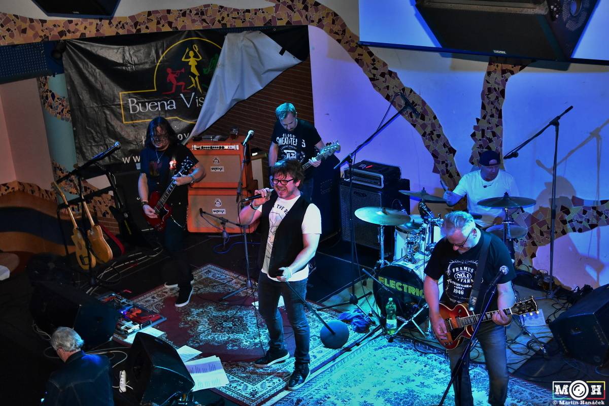 Rockové narozeniny v plzeňské Buena Vistě: Alice, Electric Therapy a Cox&Vox