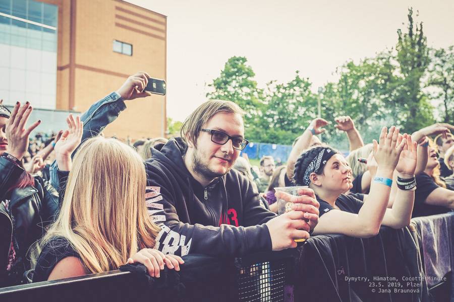 Dymytry zavítali S nadějí do Plzně. Na monstrózním open airu vystoupili také Cocotte Minute a němečtí Hämatom