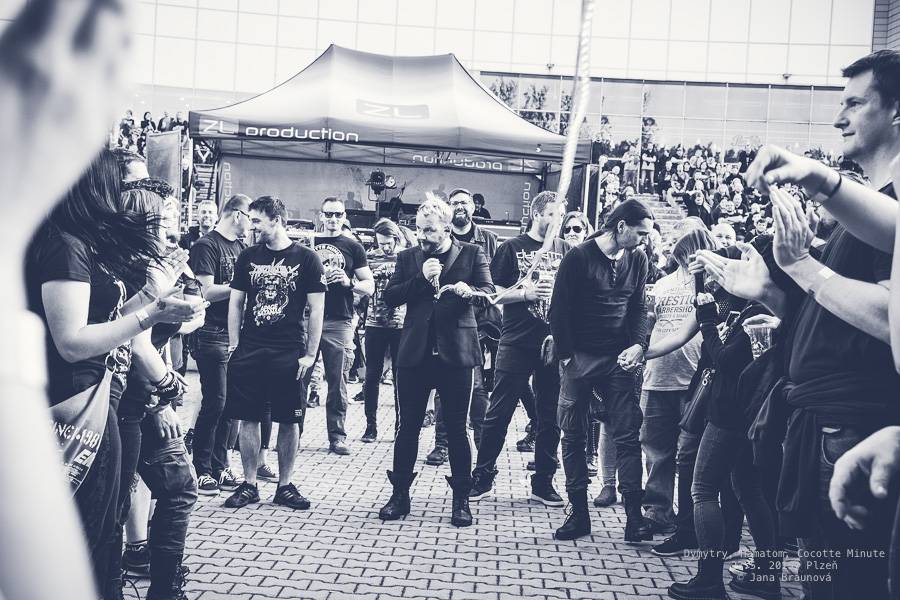 Dymytry zavítali S nadějí do Plzně. Na monstrózním open airu vystoupili také Cocotte Minute a němečtí Hämatom