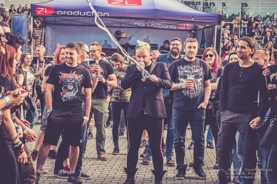 Dymytry zavítali S nadějí do Plzně. Na monstrózním open airu vystoupili také Cocotte Minute a němečtí Hämatom