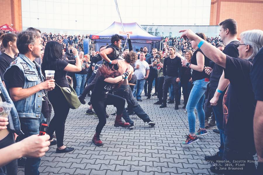 Dymytry zavítali S nadějí do Plzně. Na monstrózním open airu vystoupili také Cocotte Minute a němečtí Hämatom
