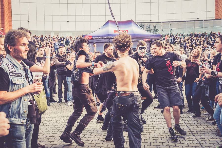 Dymytry zavítali S nadějí do Plzně. Na monstrózním open airu vystoupili také Cocotte Minute a němečtí Hämatom