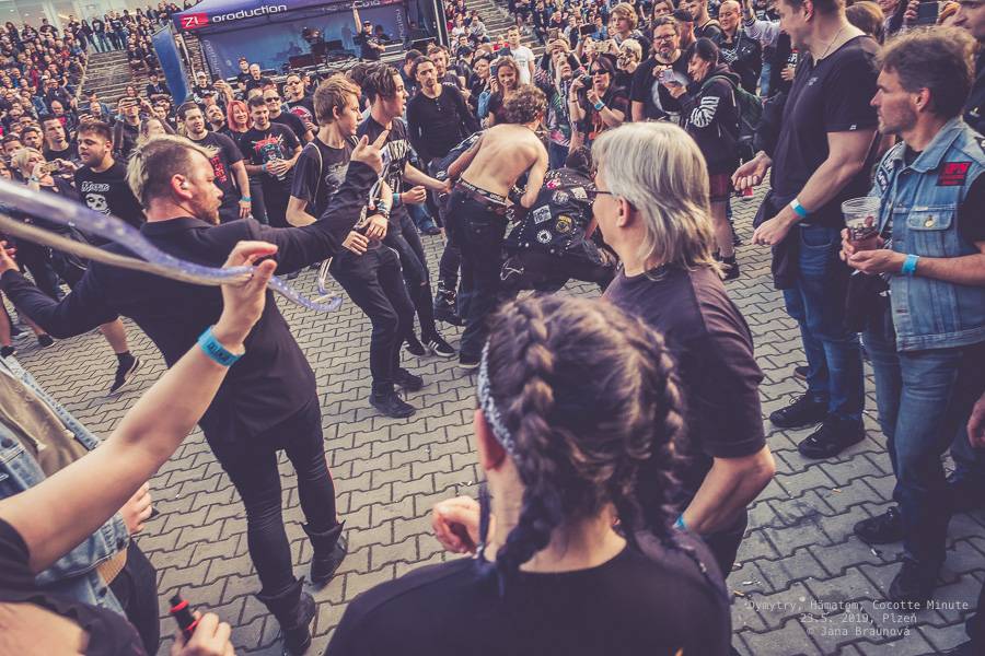 Dymytry zavítali S nadějí do Plzně. Na monstrózním open airu vystoupili také Cocotte Minute a němečtí Hämatom