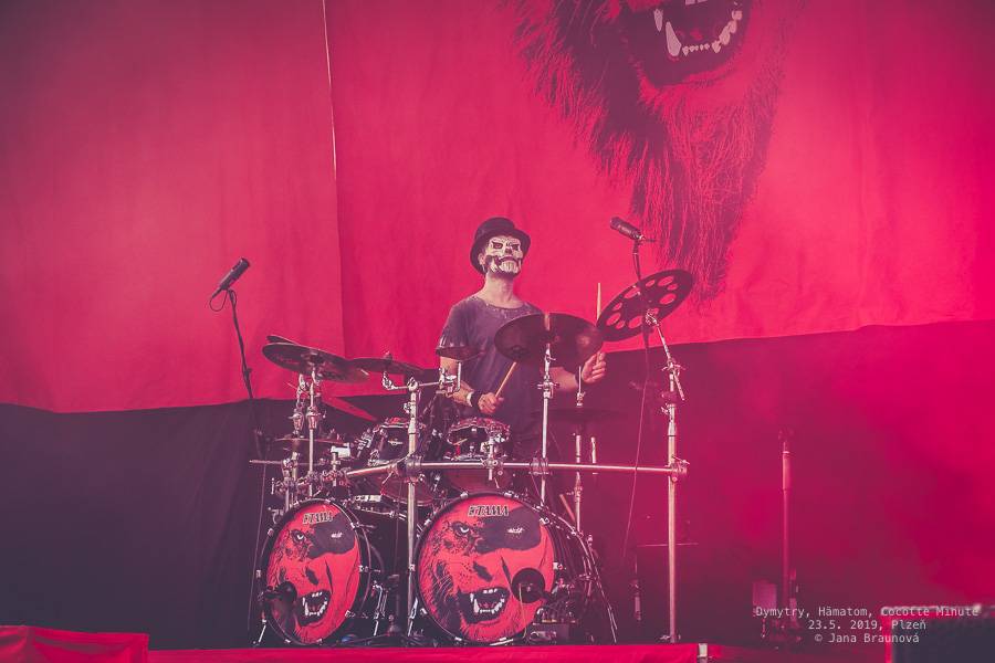 Dymytry zavítali S nadějí do Plzně. Na monstrózním open airu vystoupili také Cocotte Minute a němečtí Hämatom