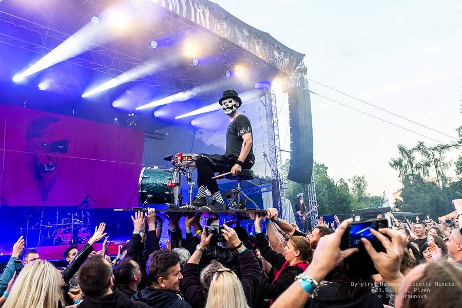 Dymytry zavítali S nadějí do Plzně. Na monstrózním open airu vystoupili také Cocotte Minute a němečtí Hämatom