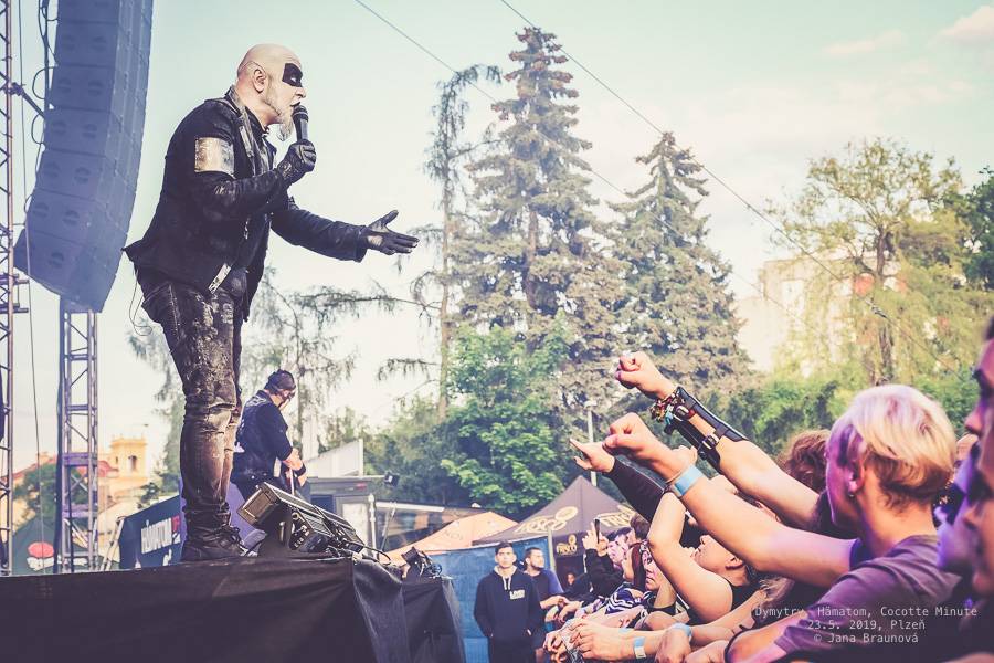 Dymytry zavítali S nadějí do Plzně. Na monstrózním open airu vystoupili také Cocotte Minute a němečtí Hämatom