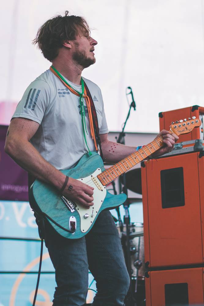 Festival Mezi ploty opět přilákal tisícovky návštěvníků, hráli Xindl X, Wohnout, Vypsaná fixa nebo Divokej Bill