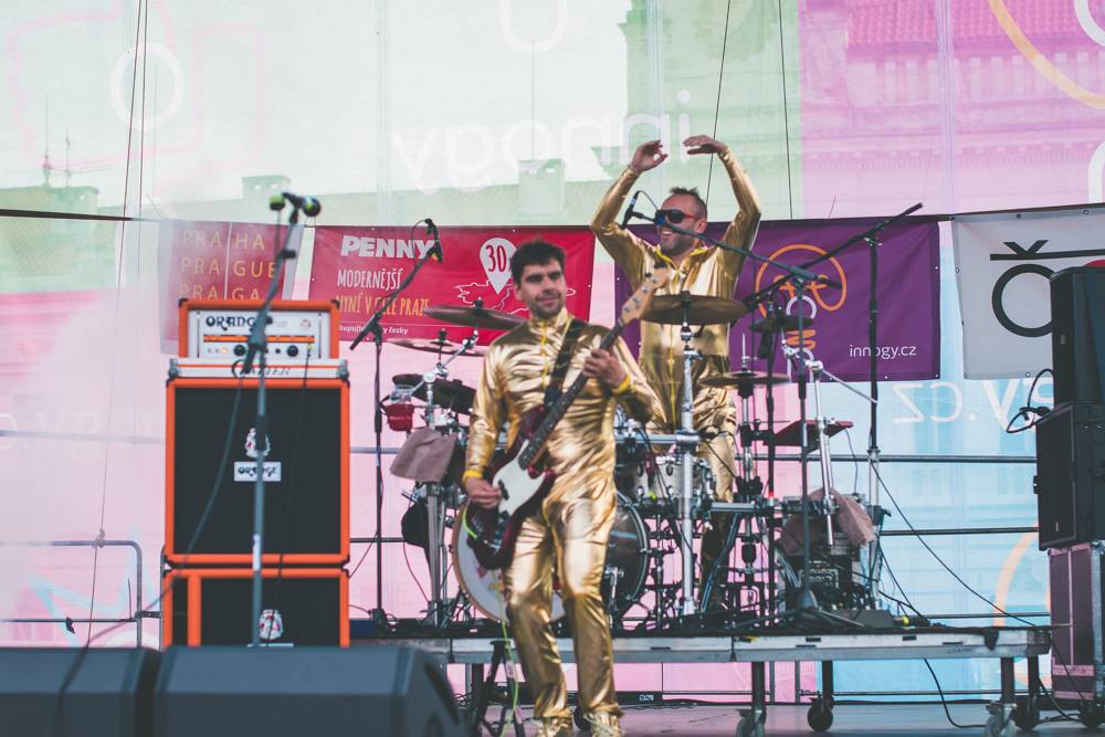 Festival Mezi ploty opět přilákal tisícovky návštěvníků, hráli Xindl X, Wohnout, Vypsaná fixa nebo Divokej Bill