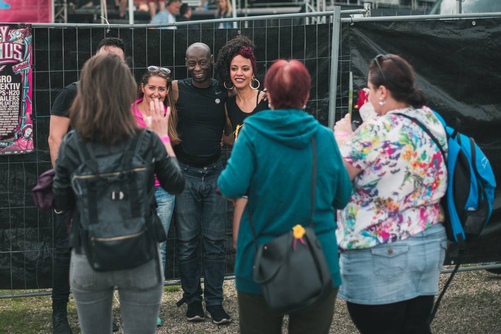 Festival Mezi ploty opět přilákal tisícovky návštěvníků, hráli Xindl X, Wohnout, Vypsaná fixa nebo Divokej Bill