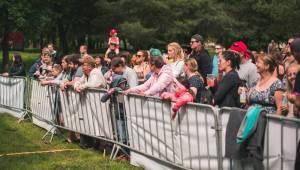 Festival Mezi ploty opět přilákal tisícovky návštěvníků, hráli Xindl X, Wohnout, Vypsaná fixa nebo Divokej Bill