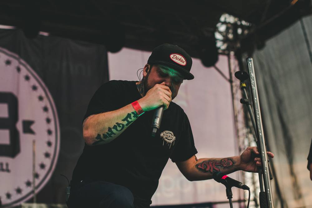 Festival Mezi ploty opět přilákal tisícovky návštěvníků, hráli Xindl X, Wohnout, Vypsaná fixa nebo Divokej Bill