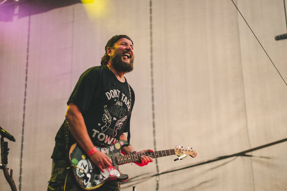 Festival Mezi ploty opět přilákal tisícovky návštěvníků, hráli Xindl X, Wohnout, Vypsaná fixa nebo Divokej Bill