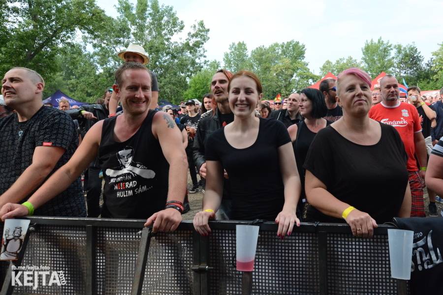 Tři sestry završili narozeninové oslavy na Braníku. Zahráli také Doctor P.P. nebo E!E