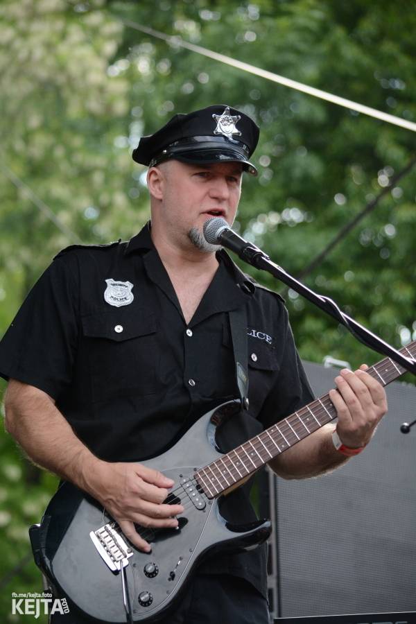 Tři sestry završili narozeninové oslavy na Braníku. Zahráli také Doctor P.P. nebo E!E