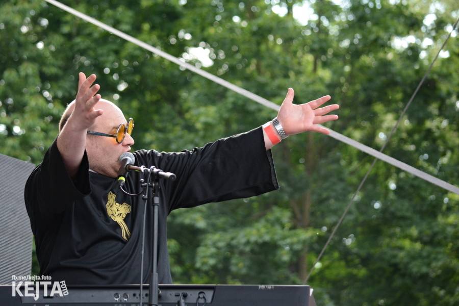 Tři sestry završili narozeninové oslavy na Braníku. Zahráli také Doctor P.P. nebo E!E