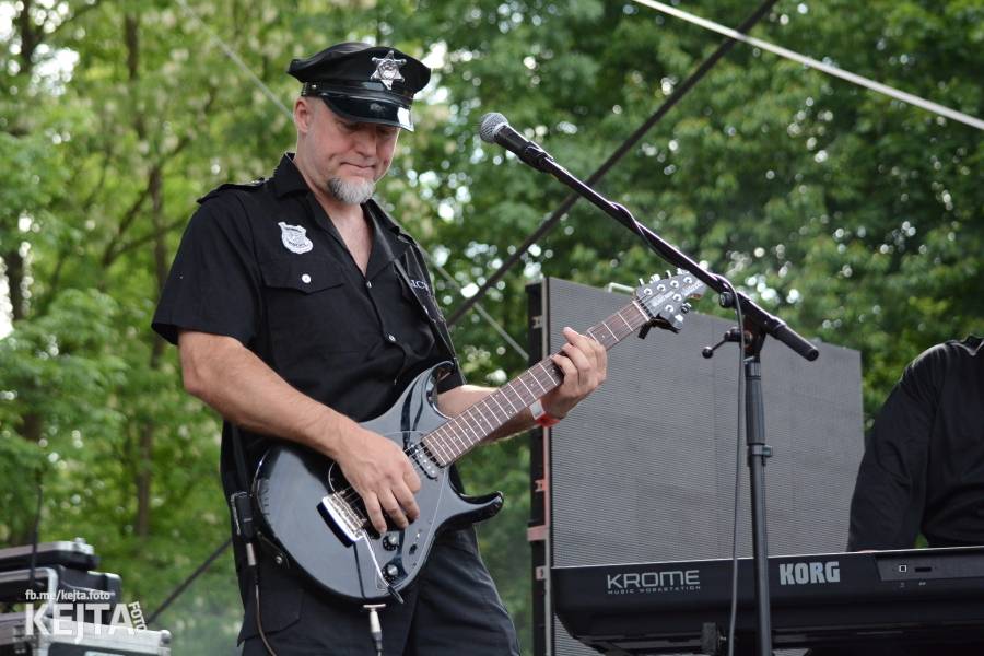 Tři sestry završili narozeninové oslavy na Braníku. Zahráli také Doctor P.P. nebo E!E