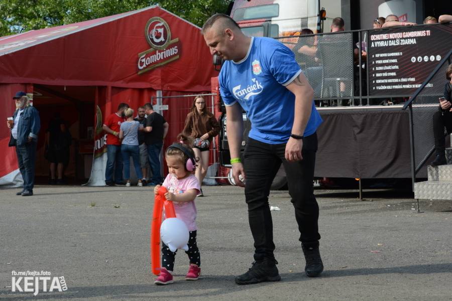 Tři sestry završili narozeninové oslavy na Braníku. Zahráli také Doctor P.P. nebo E!E