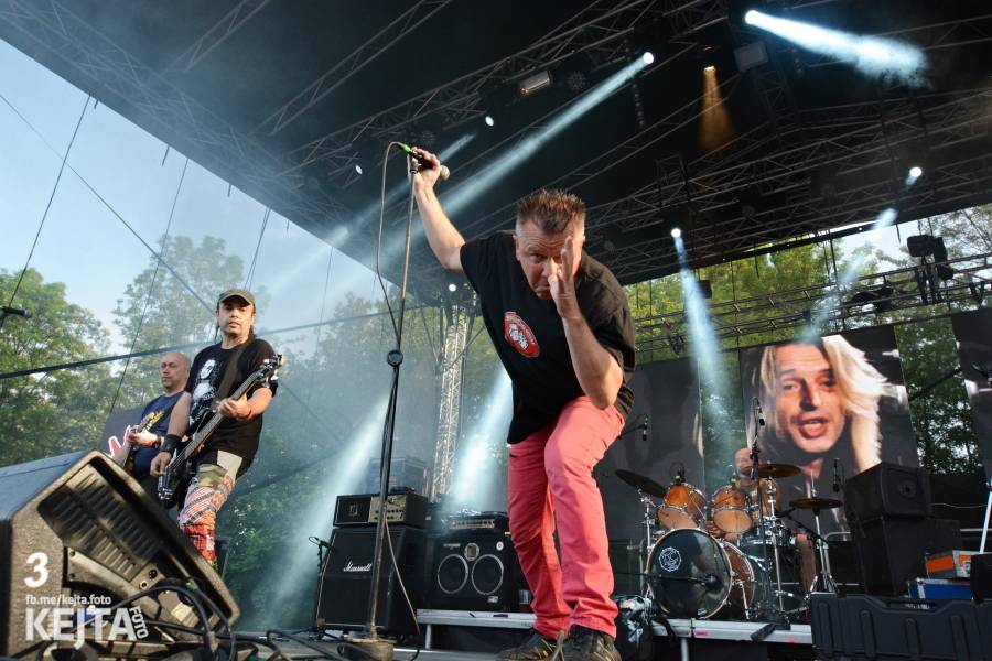 Tři sestry završili narozeninové oslavy na Braníku. Zahráli také Doctor P.P. nebo E!E