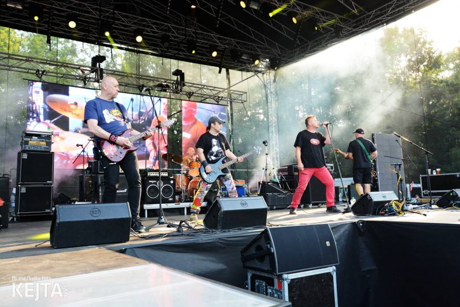 Tři sestry završili narozeninové oslavy na Braníku. Zahráli také Doctor P.P. nebo E!E