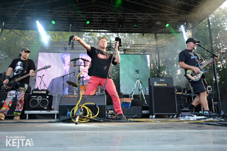 Tři sestry završili narozeninové oslavy na Braníku. Zahráli také Doctor P.P. nebo E!E