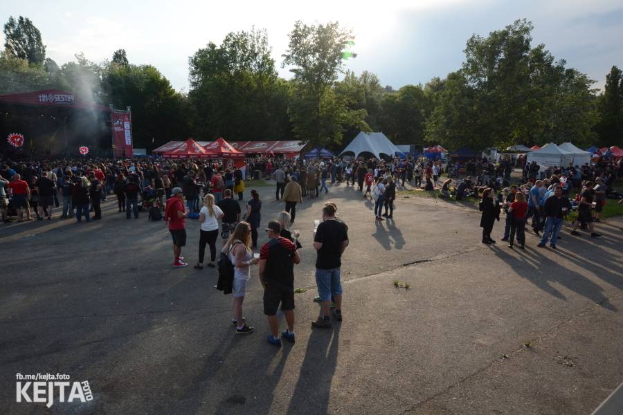 Tři sestry završili narozeninové oslavy na Braníku. Zahráli také Doctor P.P. nebo E!E