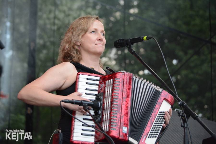 Tři sestry završili narozeninové oslavy na Braníku. Zahráli také Doctor P.P. nebo E!E