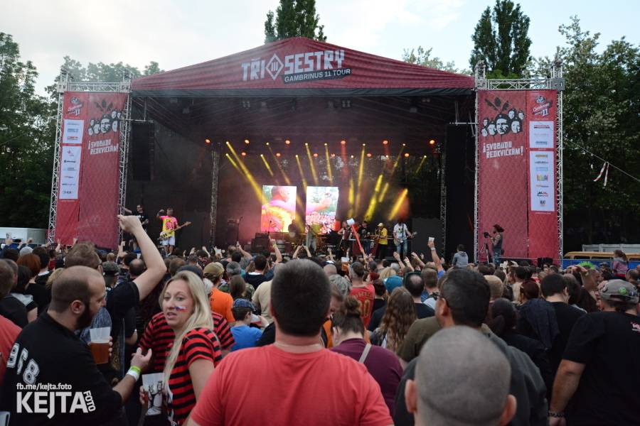 Tři sestry završili narozeninové oslavy na Braníku. Zahráli také Doctor P.P. nebo E!E