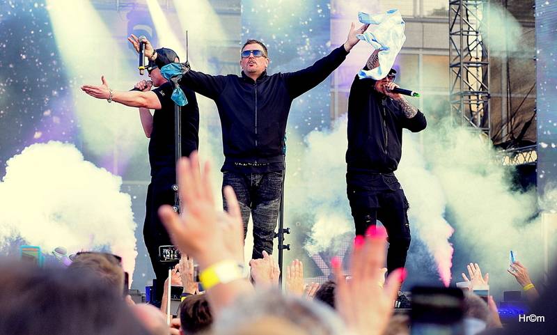 90s Explosion v Praze: Výstaviště se změnilo v diskotéku devadesátých let. Vystoupili Ace Of Base nebo Twenty 4 Seven 