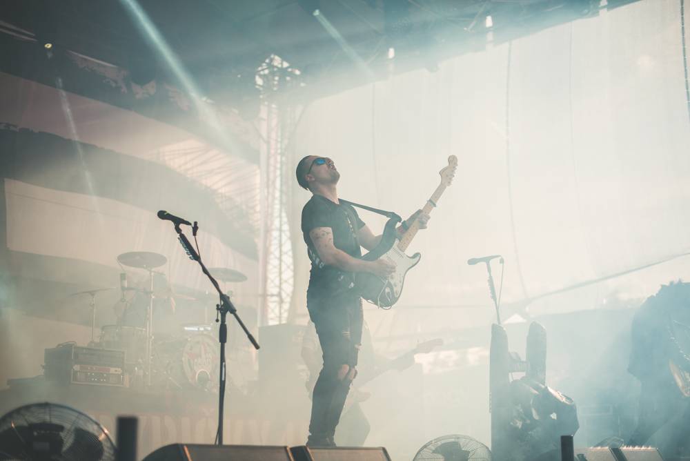 Hvězdami druhého dne festivalu Mezi ploty byli v Bohnicích Barbora Poláková, Mňága a Žďorp nebo Rybičky 48