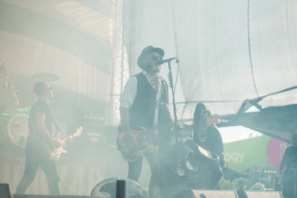 Hvězdami druhého dne festivalu Mezi ploty byli v Bohnicích Barbora Poláková, Mňága a Žďorp nebo Rybičky 48