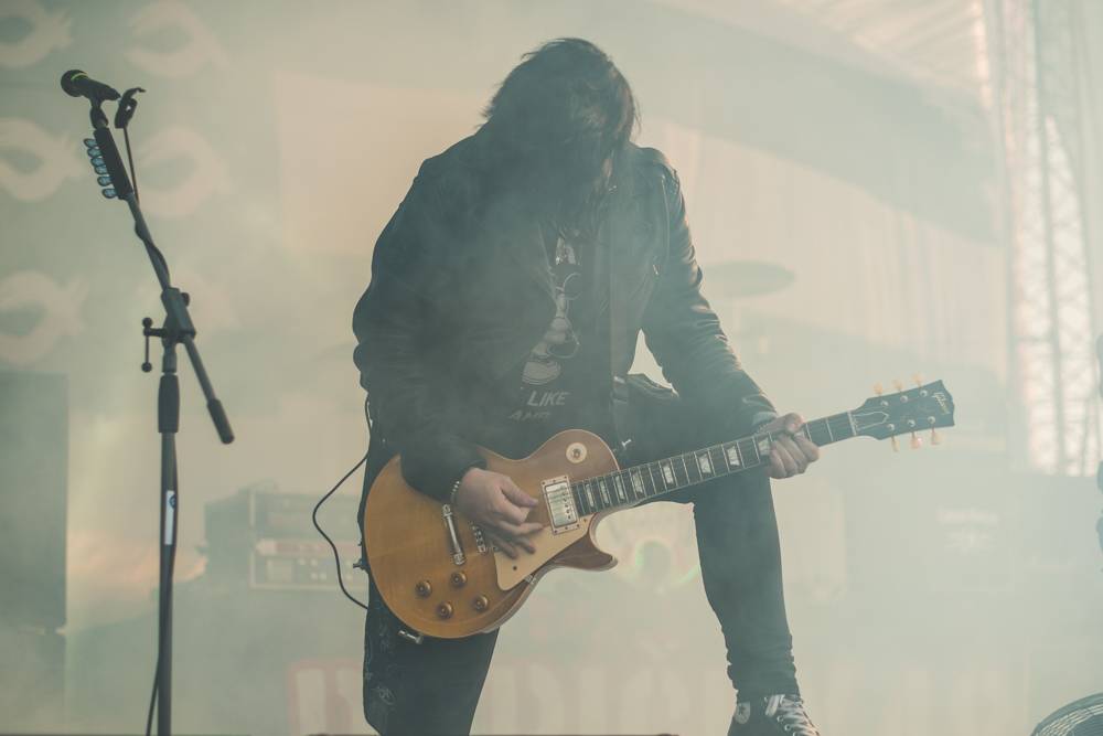 Hvězdami druhého dne festivalu Mezi ploty byli v Bohnicích Barbora Poláková, Mňága a Žďorp nebo Rybičky 48