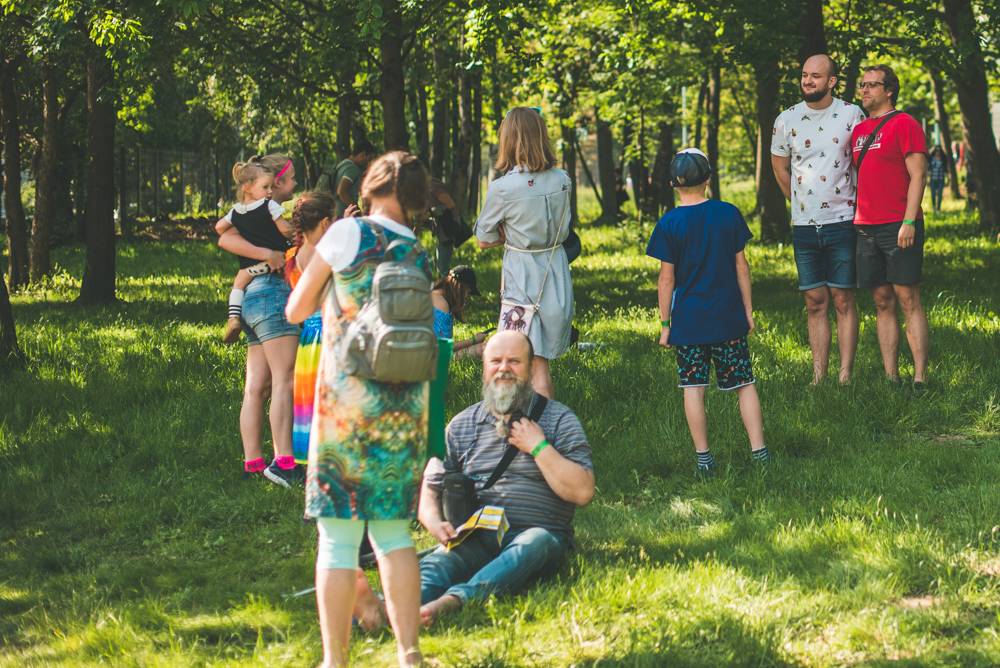 Hvězdami druhého dne festivalu Mezi ploty byli v Bohnicích Barbora Poláková, Mňága a Žďorp nebo Rybičky 48