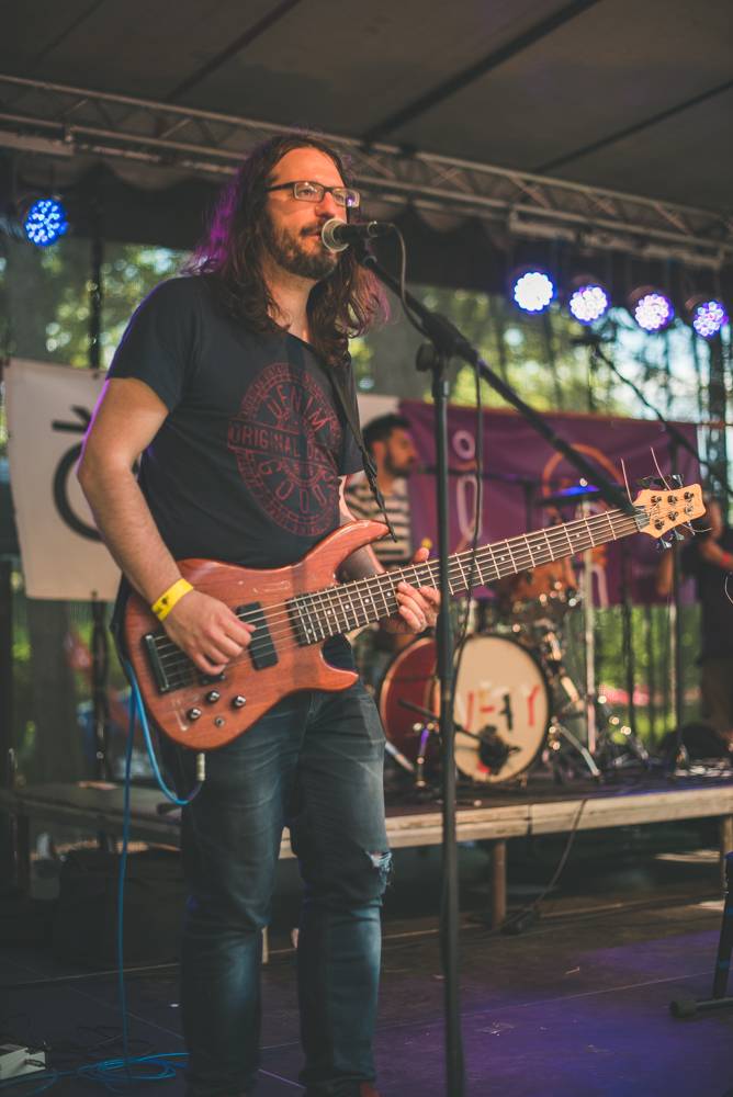 Hvězdami druhého dne festivalu Mezi ploty byli v Bohnicích Barbora Poláková, Mňága a Žďorp nebo Rybičky 48