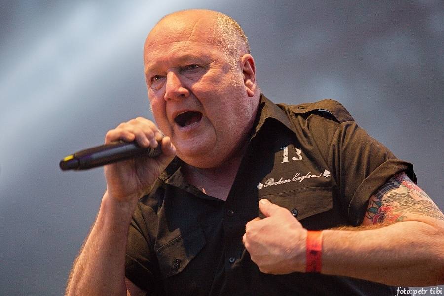 Tři sestry slavili 34 let. Punkovou jízdu na Braníku s nimi rozjeli Plexis, SPS nebo Cock Sparrer