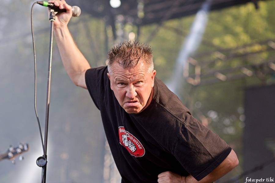 Tři sestry slavili 34 let. Punkovou jízdu na Braníku s nimi rozjeli Plexis, SPS nebo Cock Sparrer