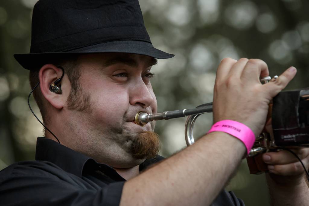 Rockový slunovrat rozpálil Řevnice. V první den vystoupili Gaia Mesiah, Prago Union i Sto zvířat