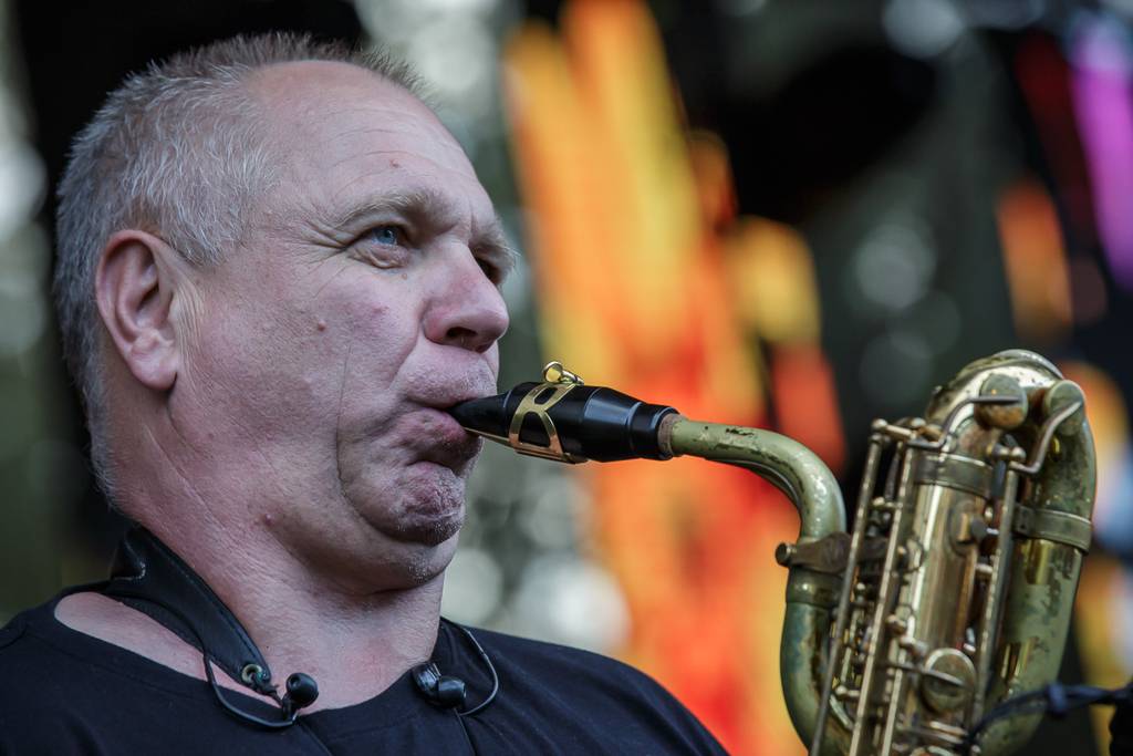 Rockový slunovrat rozpálil Řevnice. V první den vystoupili Gaia Mesiah, Prago Union i Sto zvířat